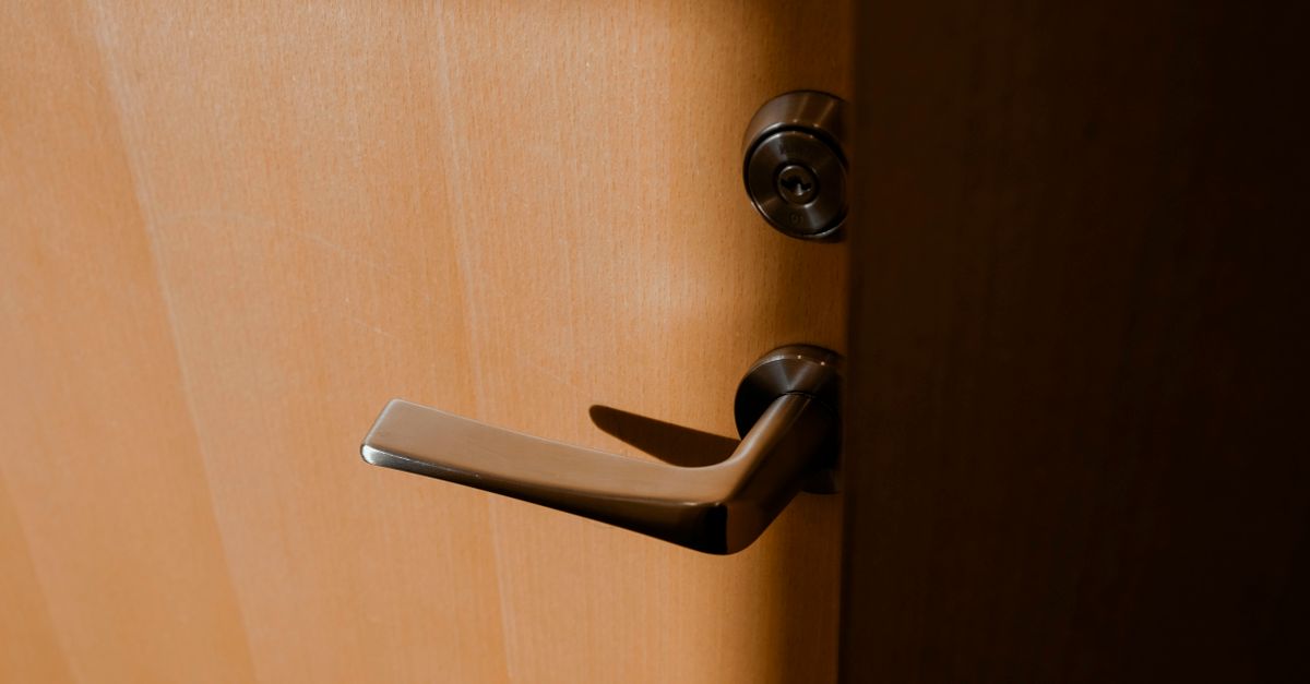 Home Lockout Service: What to Expect When We Arrive — West Orange Locksmith Corp